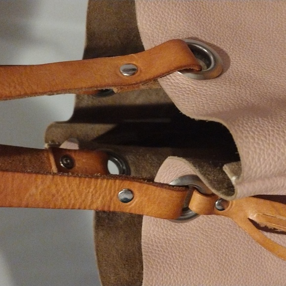 Leather Salmon Pink Purse - Tote handbag with metal hardware - Picture 4 of 14